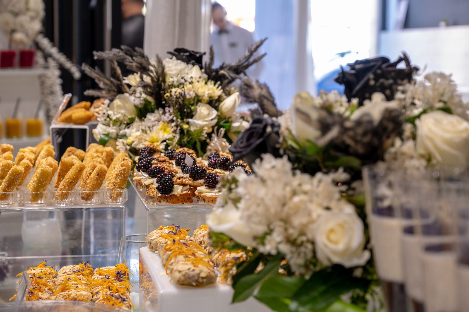 Golden Hands By Elyssi Khadija